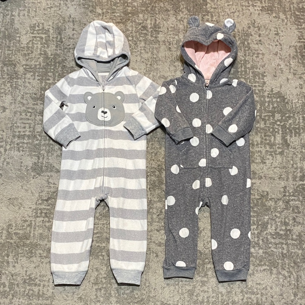 🔥4/20! Bundle of 2 open foot, warm onesies pajamas. Size 18 months
